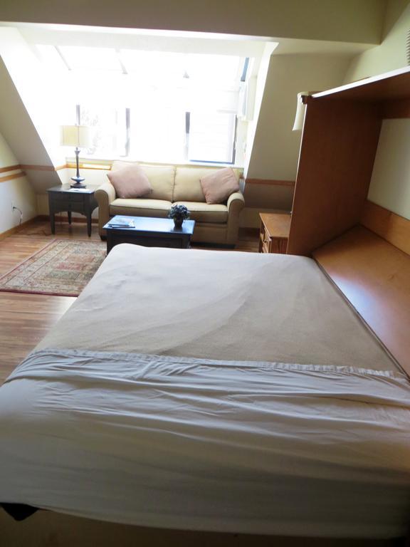 Clock Tower Resort Уистлер Номер фото