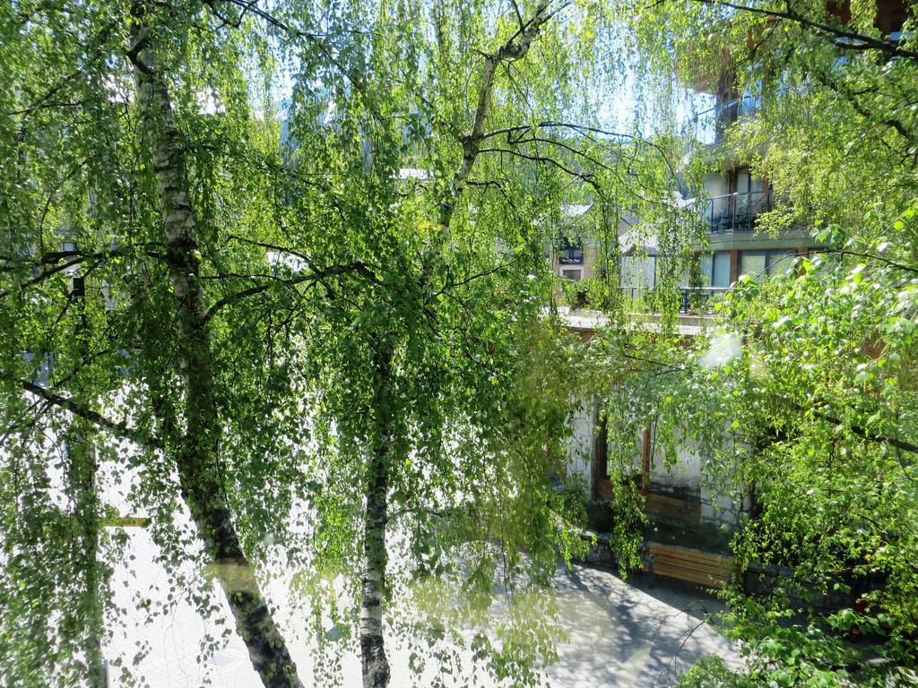 Clock Tower Resort Уистлер Экстерьер фото