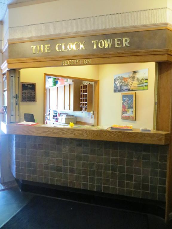 Clock Tower Resort Уистлер Экстерьер фото